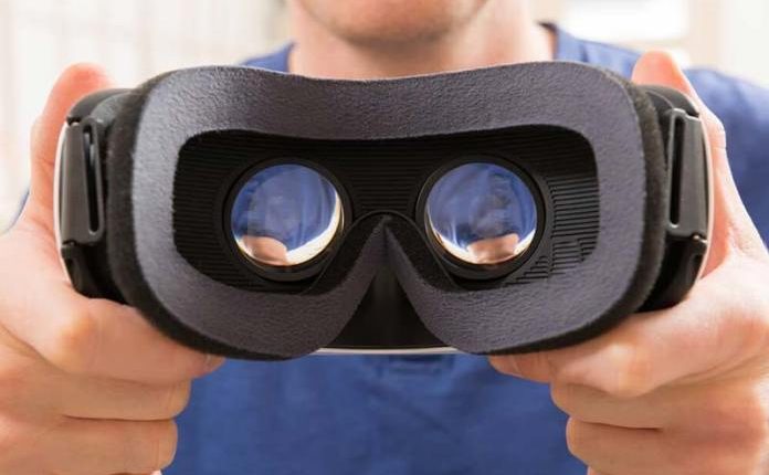 7 Must-Try Games and Experiences For VR Beginners